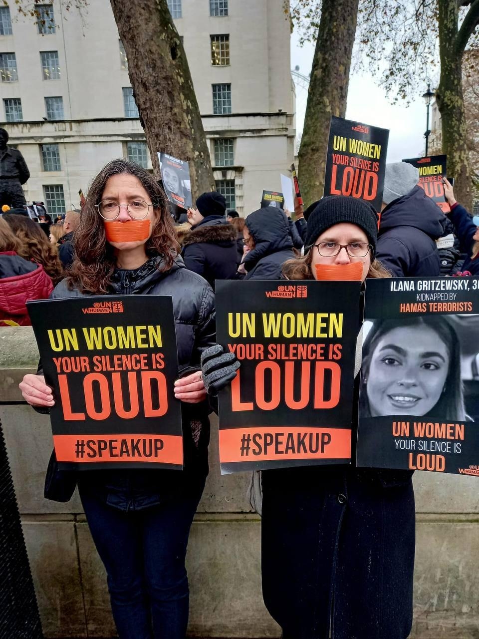 Протест в Лондоне против замалчивания актов насилия, совершенных террористами ХАМАС против израильских женщин, декабрь 2023 года