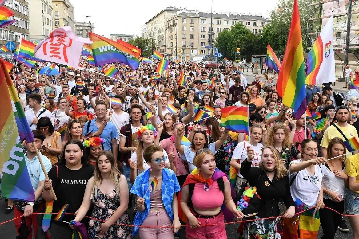 Фото: ЛГБТ-парад в Варшаве, 2019 год / Agence France-Presse — Getty Images
