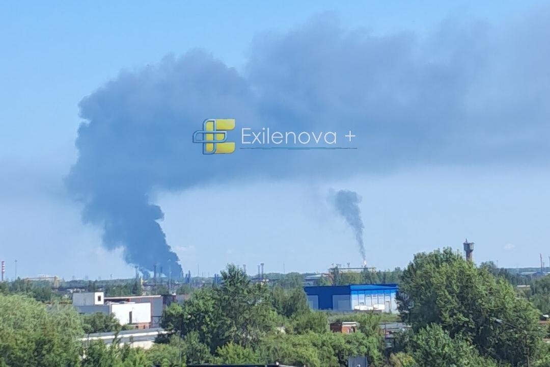 Фото: пожар на НПЗ в Тюмени, 25 июля 2026 / Exilenova+