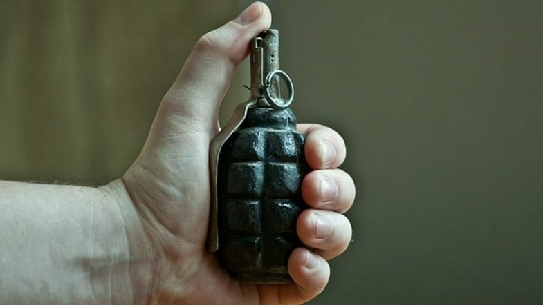 В Ярославской области начальник отдела ФСИН бросил гранату в священника, главу сельского поселения и местную жительницу