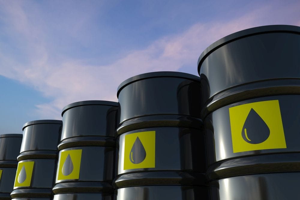 Правительство планирует увеличить компенсации нефтяникам, чтобы сдержать рост цен на бензин