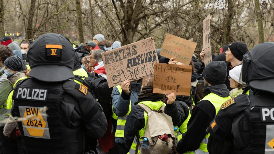 «Альтернатива для Германии» создала новую молодежную организацию. На протесты против нее вышли до 50 тысяч человек