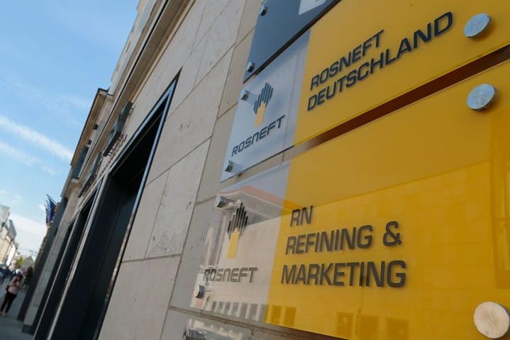 Германия планирует изменить схему управления активами «Роснефти», чтобы избежать санкций США
