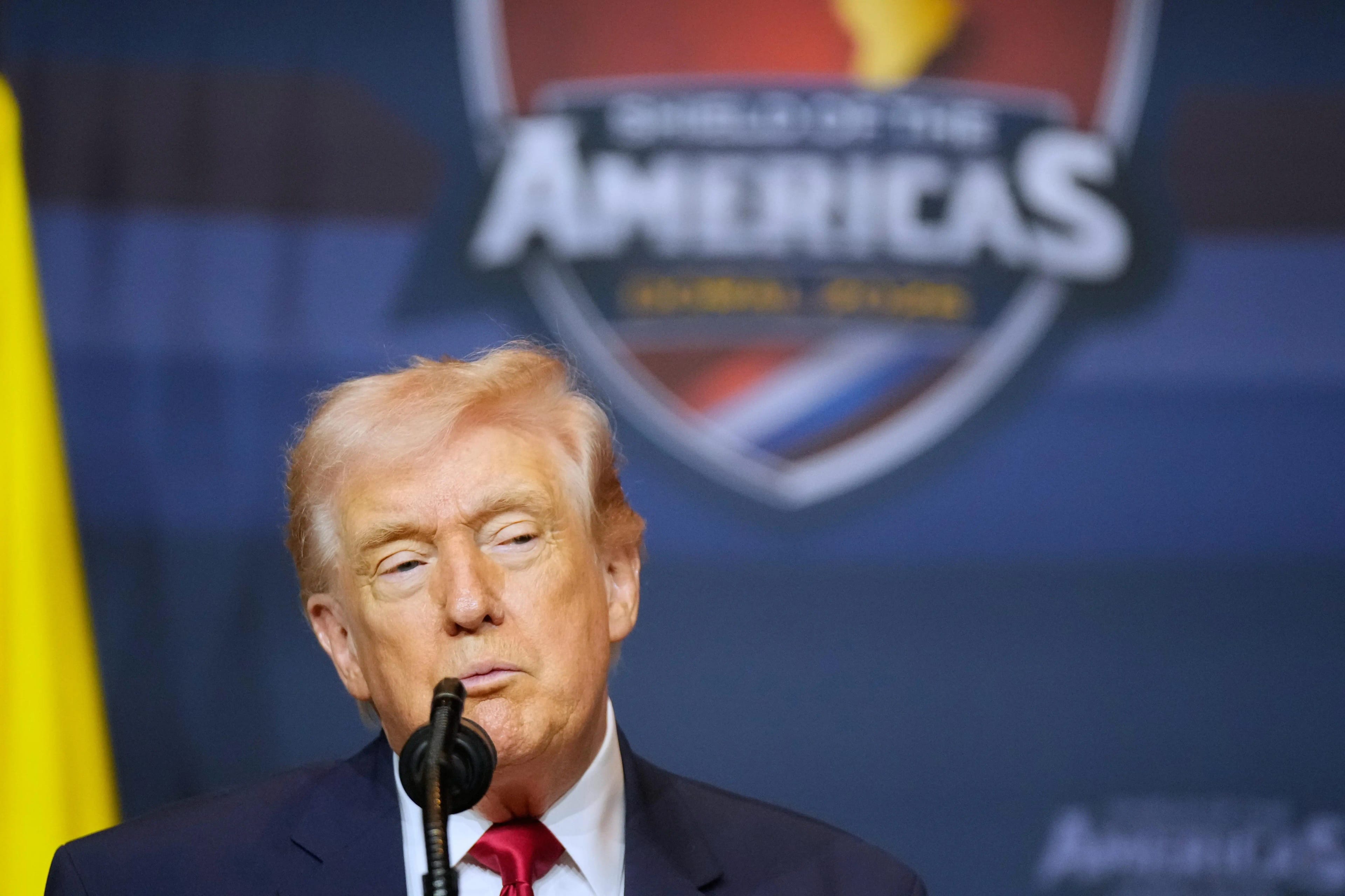 Трамп заявил о признании правительства Венесуэлы и объявил о «золотой сделке»