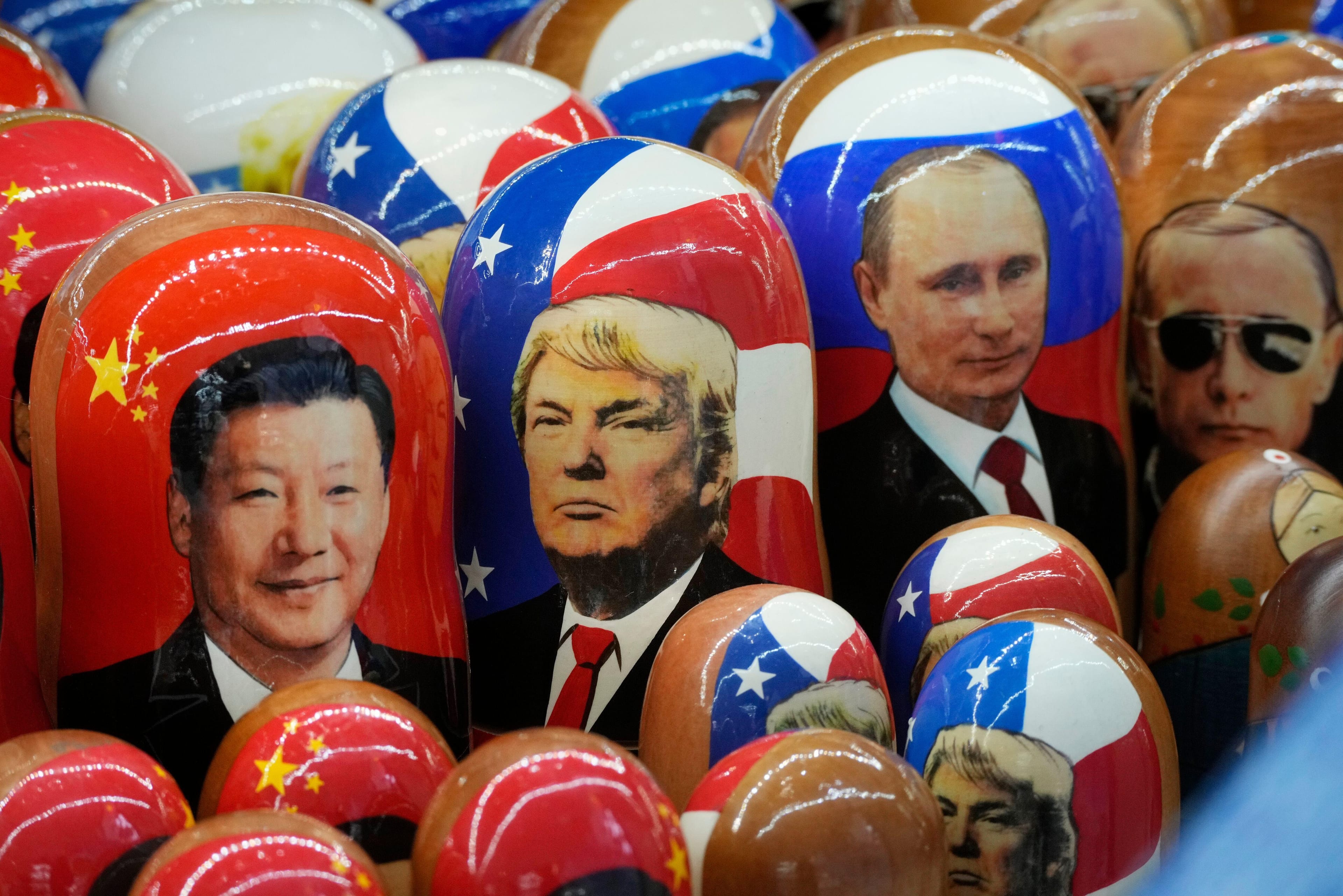 Битва за Пекин. Чем завершилось паломничество Трампа и Путина к Си Цзиньпину
