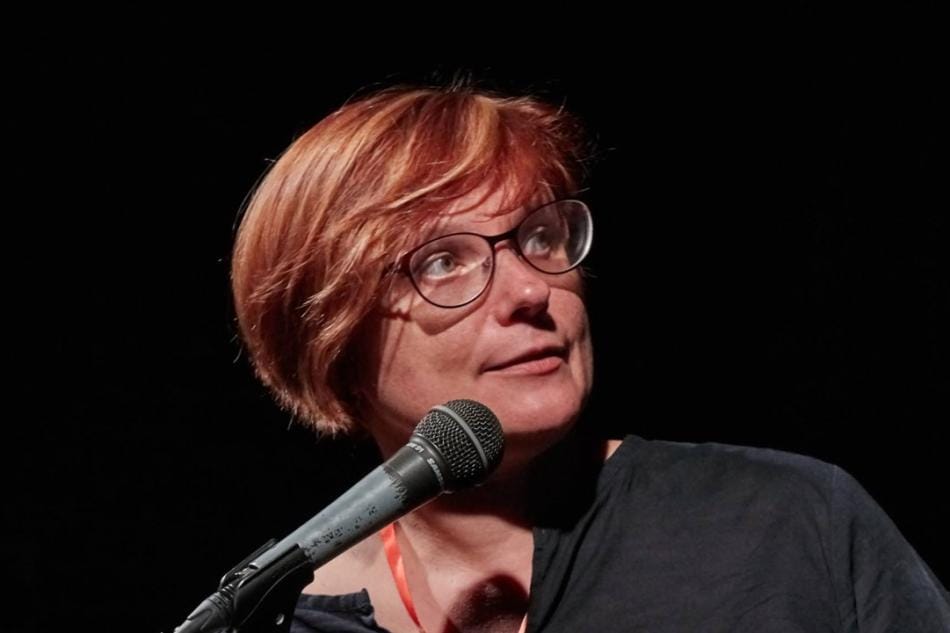 «Бабкосело», «обнуление» и «хлопки». Александра Архипова — о том, как меняется русский язык за время войны