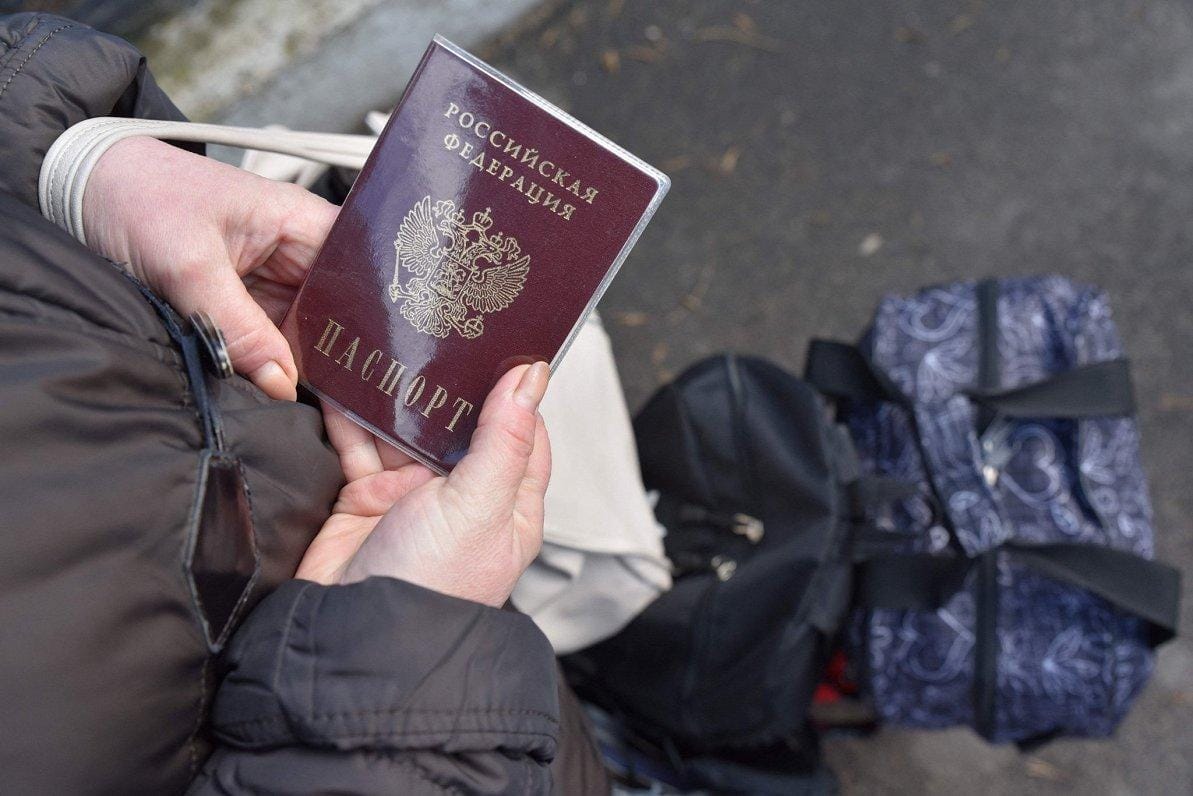 Фейк МИД РФ: страны Балтии готовятся к «окончательному решению русского вопроса»
