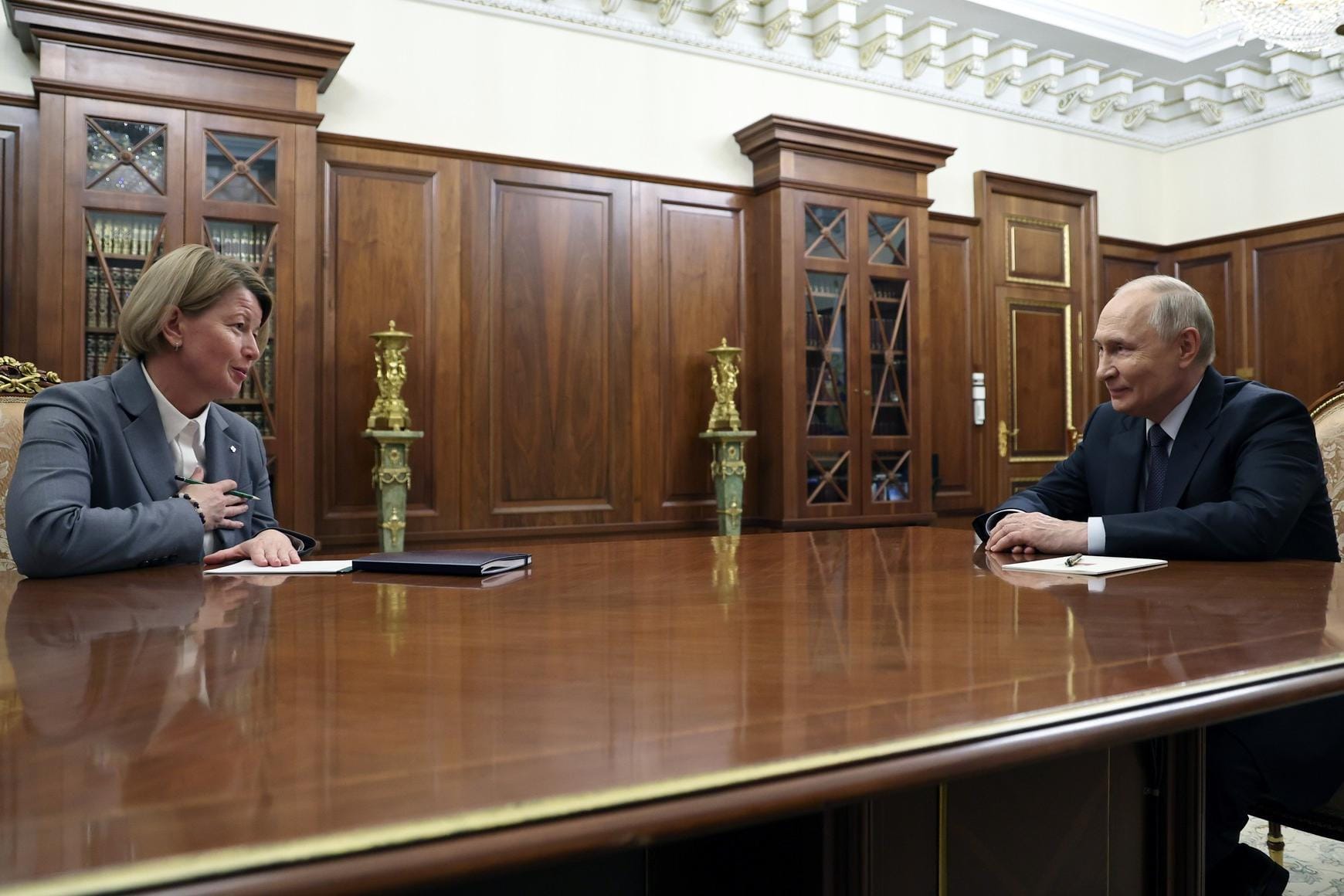 Путин отправил в отставку главу Удмуртии Бречалова. На его место назначена экс-глава Минсельхоза республики Ольга Абрамова