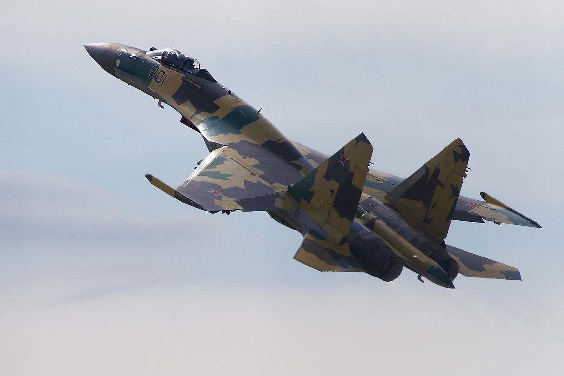 Российский истребитель Су-35