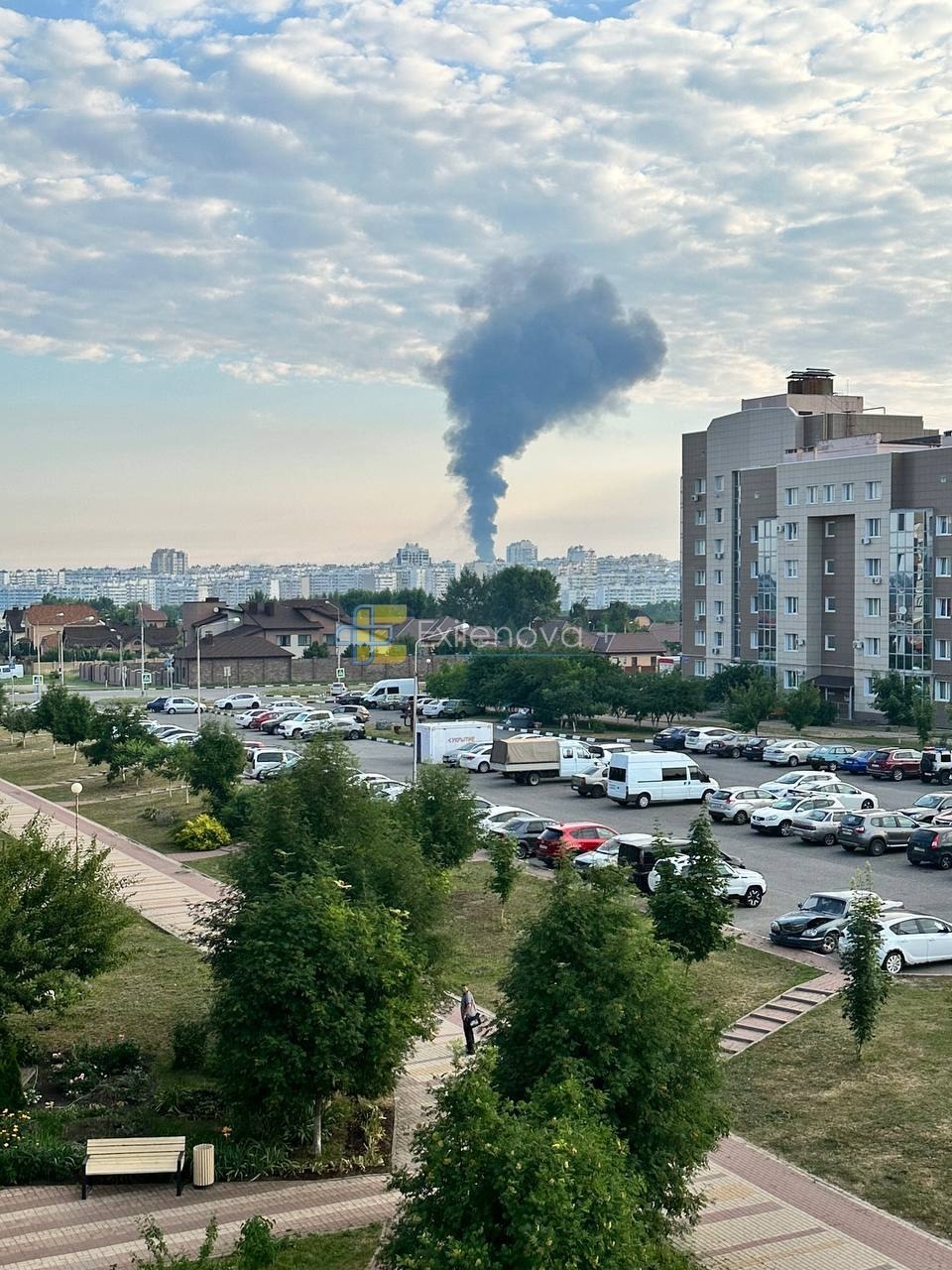 Дым в Белгороде после ракетного обстрела утром 3 июля 2026 года