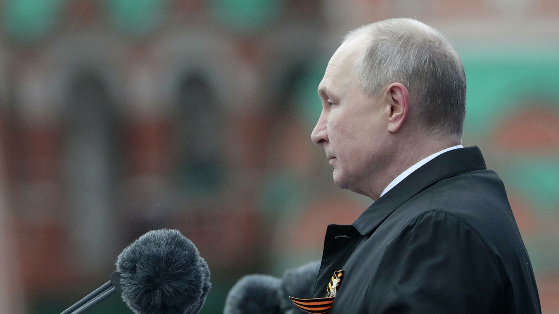 «Сборища недобитых карателей». Путин выступил на параде Победы и заявил о попытках неких сил переписать историю
