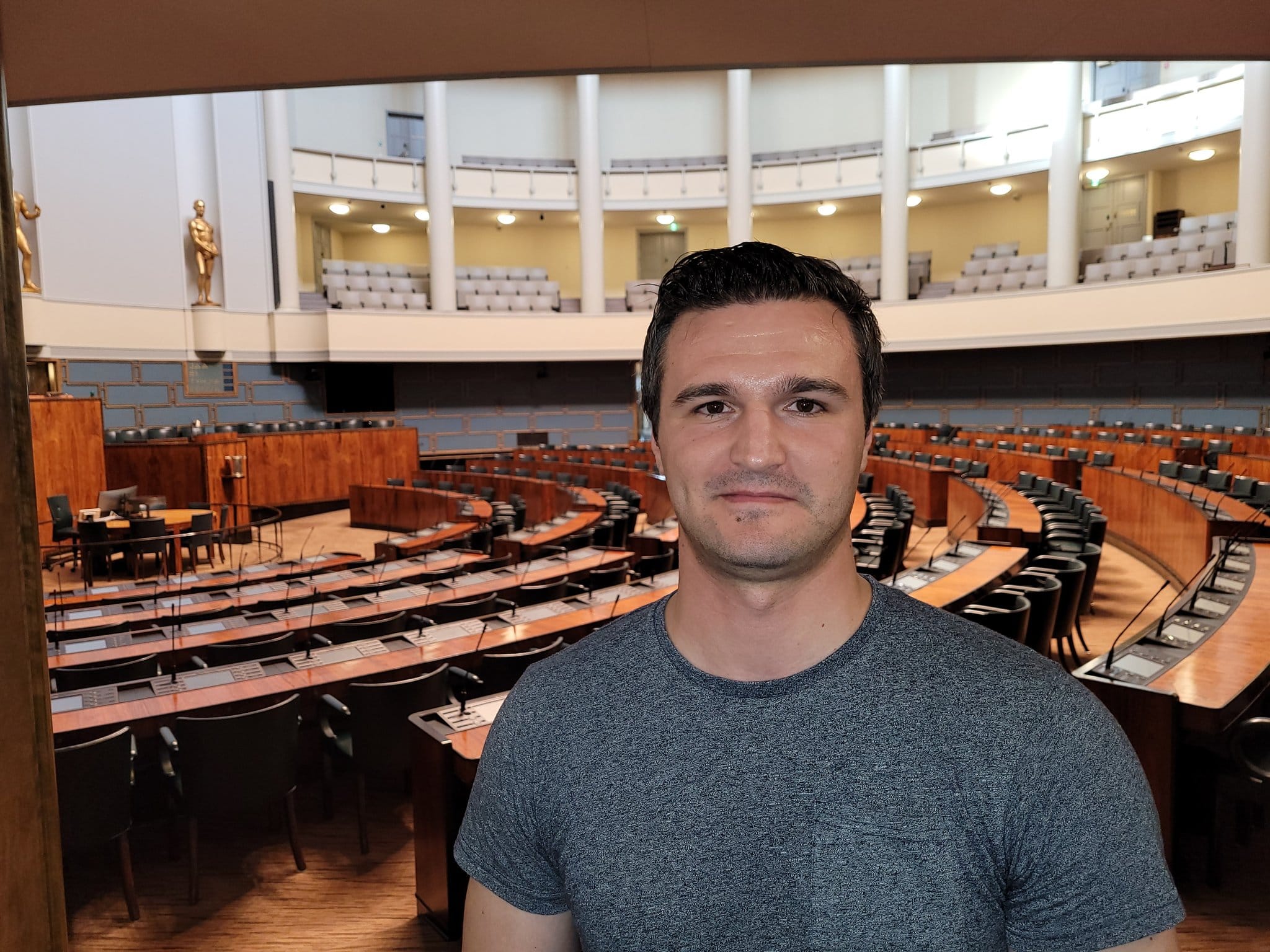 «Финский политик», противник помощи Украине, которого ежедневно цитируют кремлевские СМИ, оказался сантехником без гражданства Финляндии
