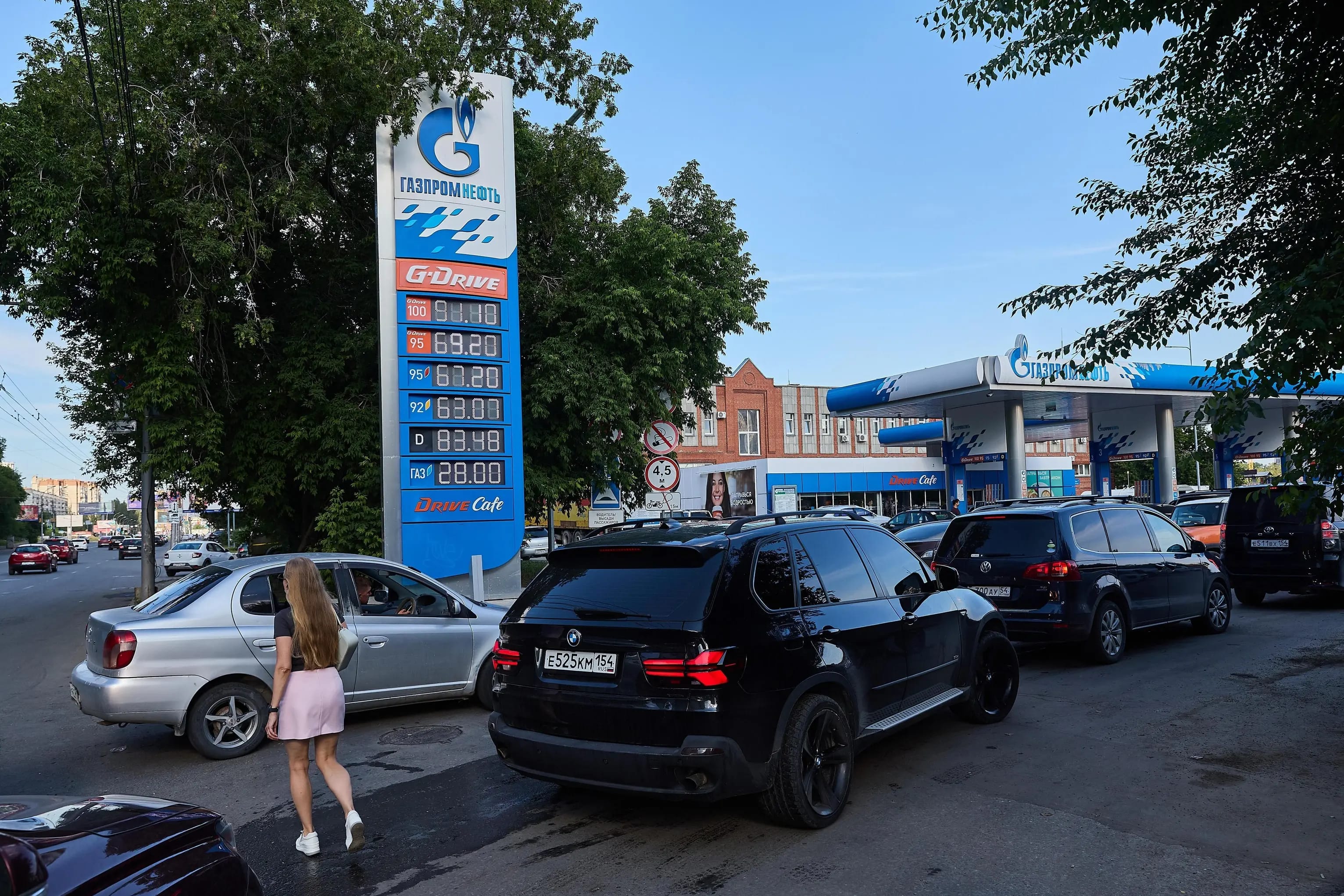 В Новосибирской области из-за топливного кризиса не работает значительная часть АЗС — власти