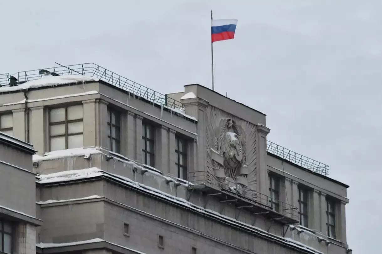 Госдума привязала право трудовых мигрантов оставаться в России к доходам семьи. Совершеннолетних детей обяжут получить собственный патент